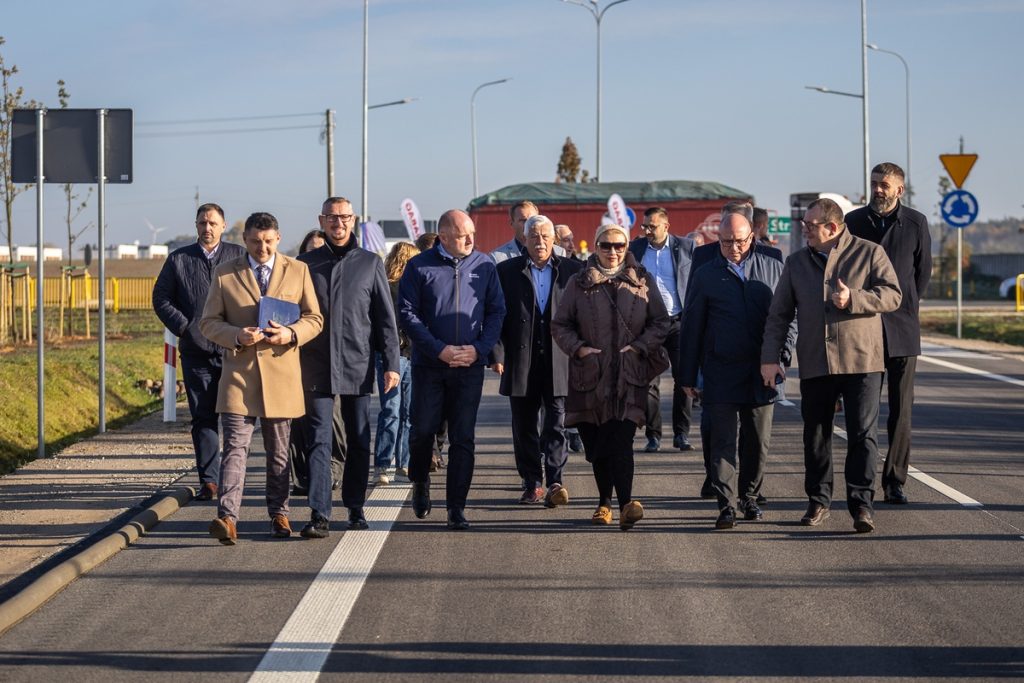 Otwarcie obwodnicy Mogilna, fot. Szymon Zdziebło/tarantoga.pl dla UMWKP