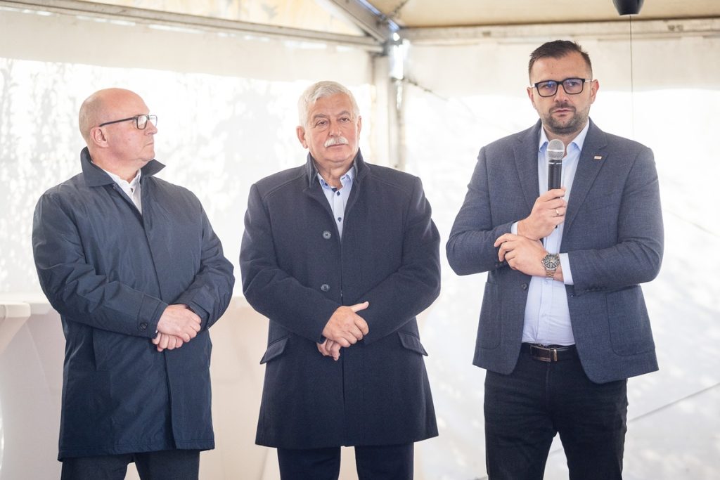 Otwarcie obwodnicy Mogilna, fot. Szymon Zdziebło/tarantoga.pl dla UMWKP