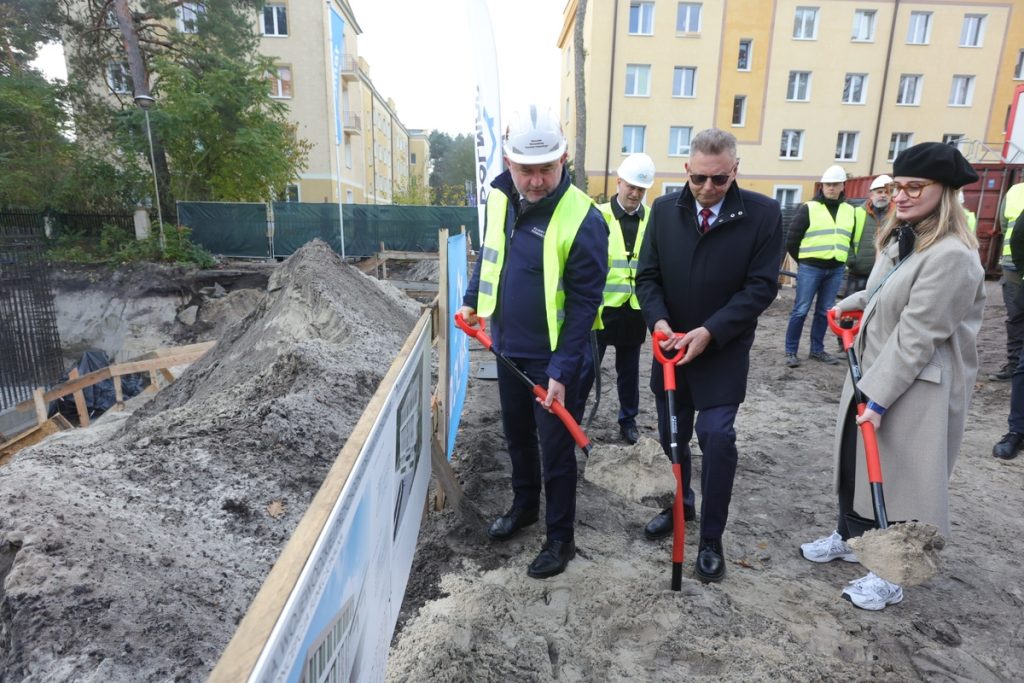 Ceremonia wbicia pierwszej łopaty na budowie Centrum Zdrowia Psychicznego, fot. Tomasz Czachorowski/eventphoto dla UMWKP