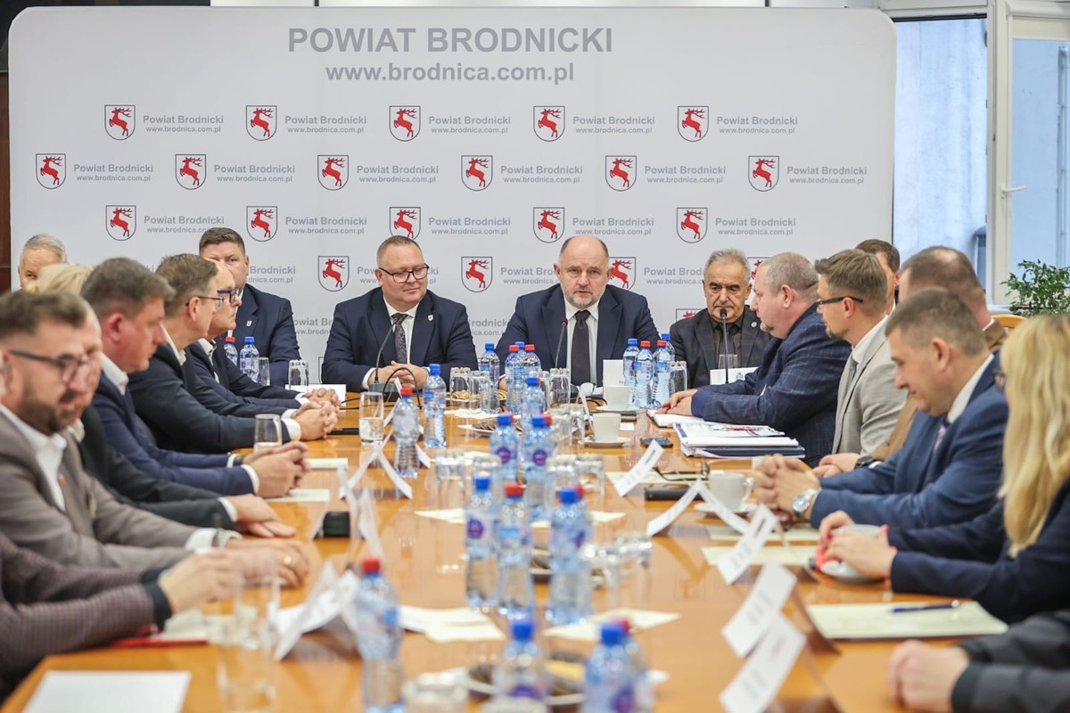 Spotkanie z samorządowcami powiatu brodnickiego, fot. Szymon Zdziebło/tarantoga dla UMWKP