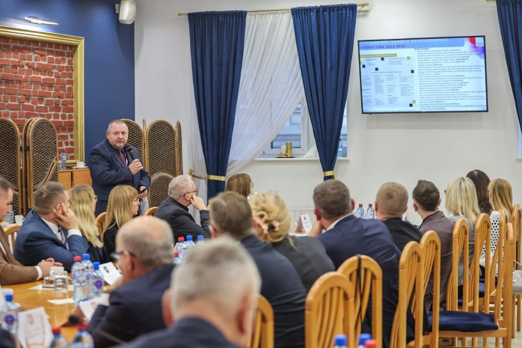 Spotkanie z samorządowcami powiatu brodnickiego, fot. Szymon Zdziebło/tarantoga dla UMWKP
