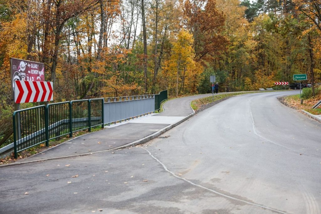 Otwarcie ścieżki pieszo-rowerowej wzdłuż drogi powiatowej łączącej Zbiczno, Rytebłota i Ciche, fot. Szymon Zdziebło/tarantoga.pl dla UMWKP