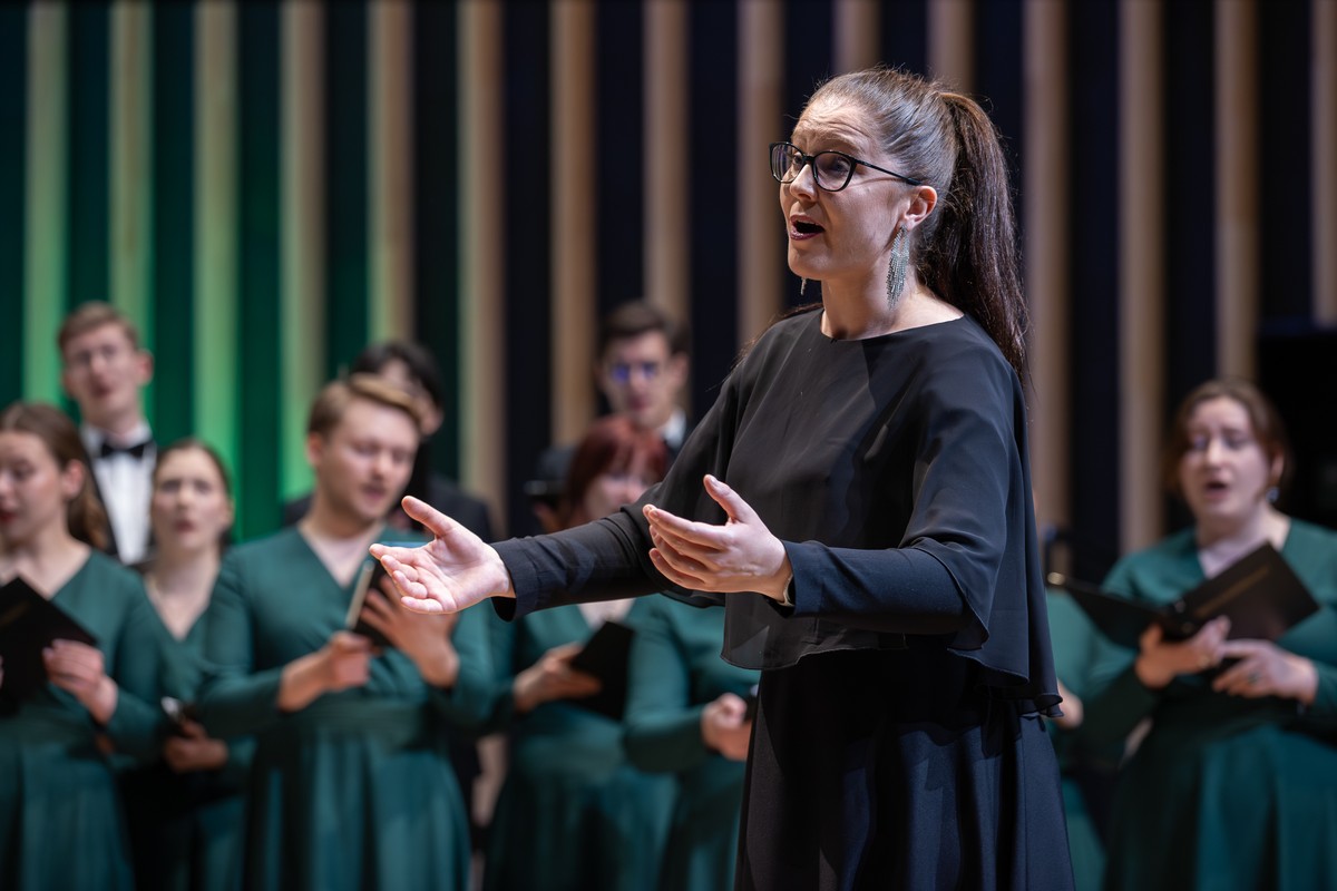 Dr Magdalena Filipska, chórmistrz, aranżer i dyrygent Chóru Kameralnego Akademii Muzycznej imienia Feliksa Nowowiejskiego w Bydgoszczy, fot. Tomasz Czachorowski/eventophoto.com.pl dla UMWKP