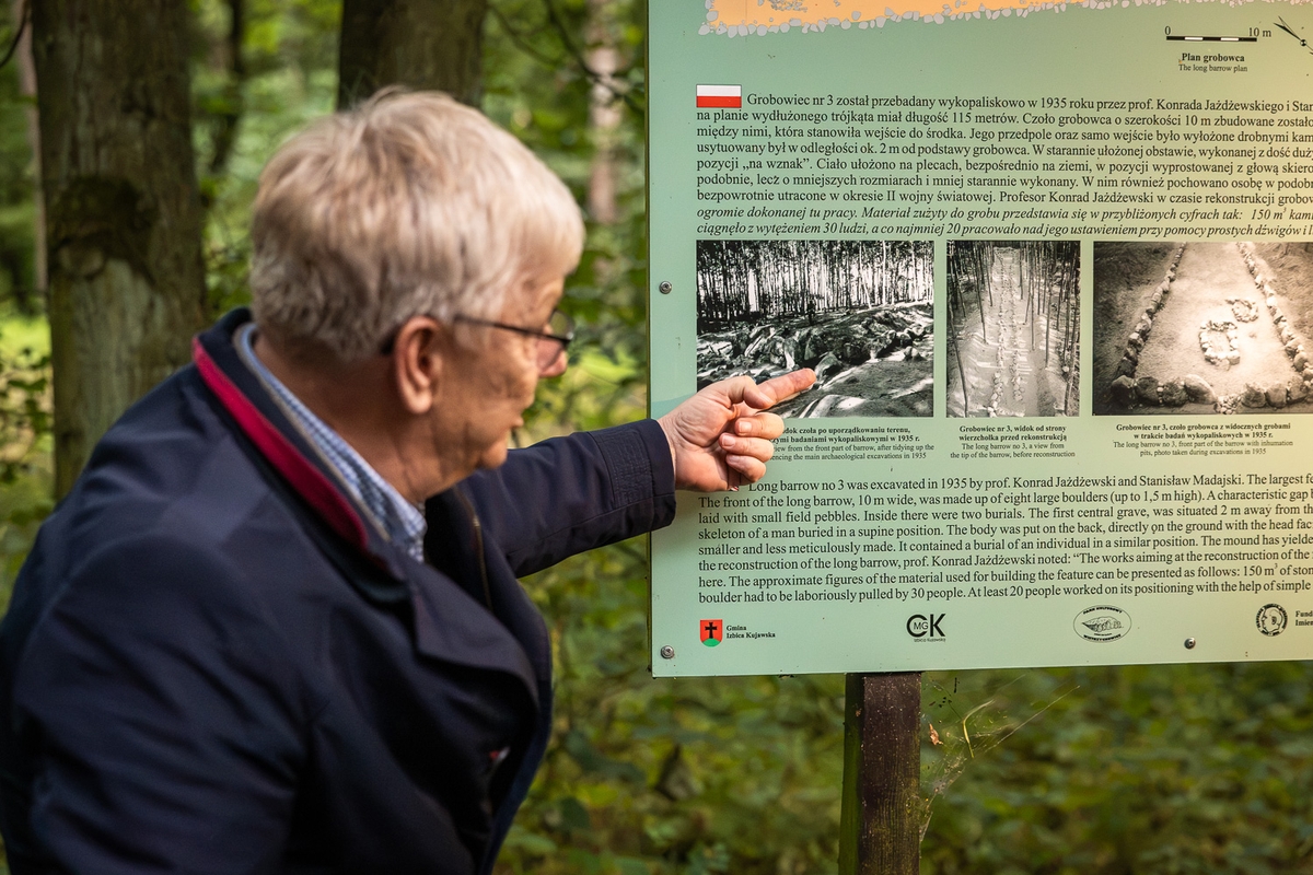 Piotr Papiernik od siedmiu lat prowadzi badania archeologiczne w rejonie Parku Kulturowego Wietrzychowice, fot. Szymon Zdziebło/tarantoga.pl dla UMWKP