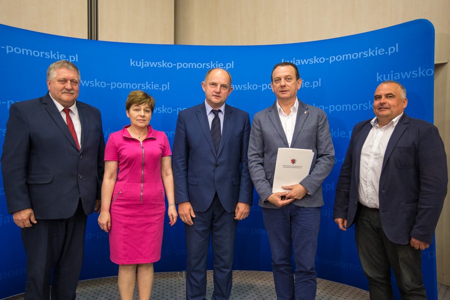 Uroczyste wręczenie umów o dofinansowanie projektów w ramach RPO, fot. Szymon Zdziebło/tarantoga.pl