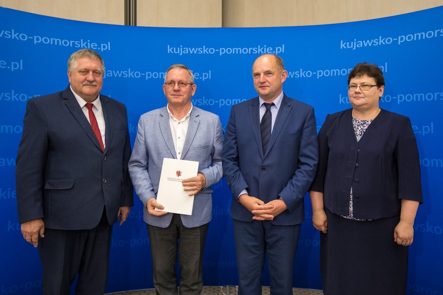 Uroczyste wręczenie umów o dofinansowanie projektów w ramach RPO, fot. Szymon Zdziebło/tarantoga.pl