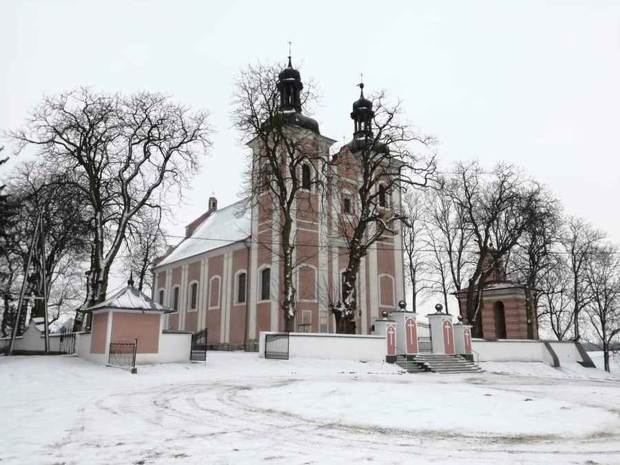 Kościół w Sadłowie, fot. Marzena Zdrojewska