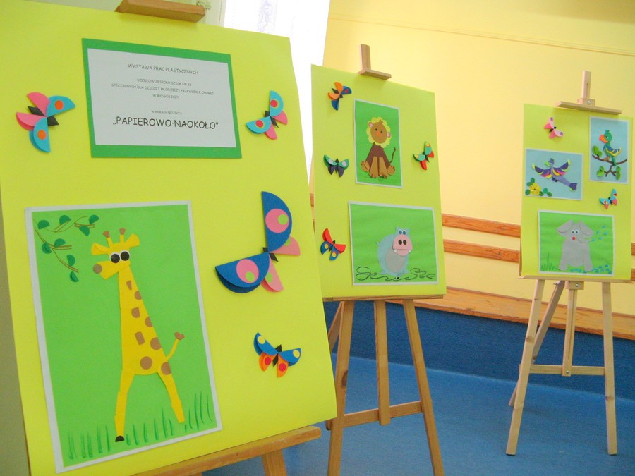 wystawa prac plastycznych uczniów ZS Nr 33 zaprezentowana w trakcie bydgoskiego konkursu i przeglądu origami