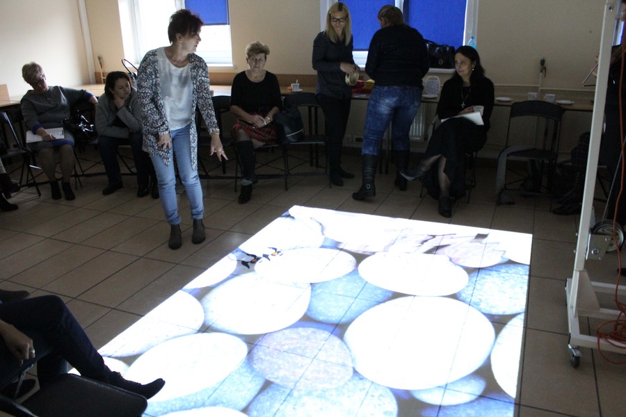 Warsztaty Matematyczne zabawy z wykorzystaniem interaktywnego magicznego dywanika