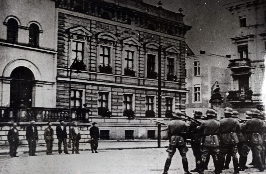 Egzekucje na Starym Rynku w Bydgoszczy wrzesień 1939, IPN