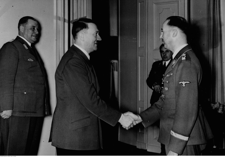Adolf Hitler z H. Himmlerem, 1940 NAC