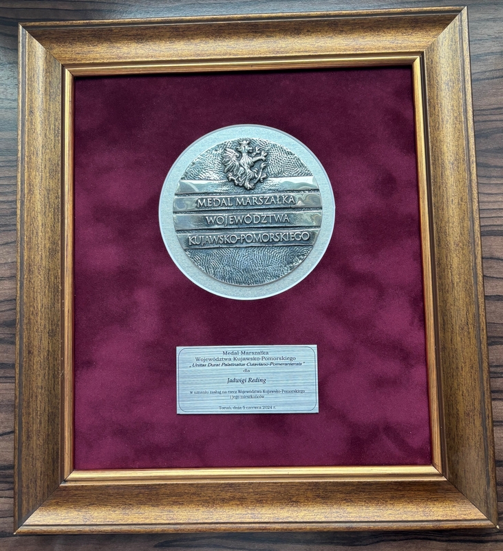 Medal dla Jadwigi Reding, fot. UMKKP
