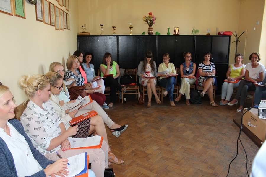 Uczestnicy szkolenia „Dialog motywujący w pracy z rodziną”, Lipno 06-07.06.2016r. fot. Biuro Wsparcia Rodziny i Przeciwdziałania Przemocy