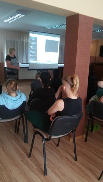 zajęcia profilaktyczne z wychowankami Młodzieżowego Ośrodka Wychowawczego, fot. MOW w Samostrzelu