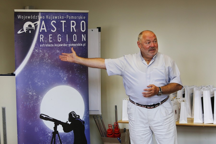Laureaci konkursu astronomicznego przed wyjazdem na obóz do Chorwacji