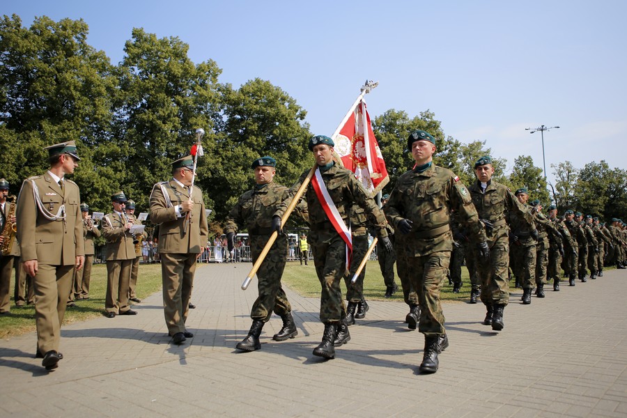 Obchody Święta Wojska Polskiego, Toruń 15 sierpnia, fot. Mikołaj Kuras