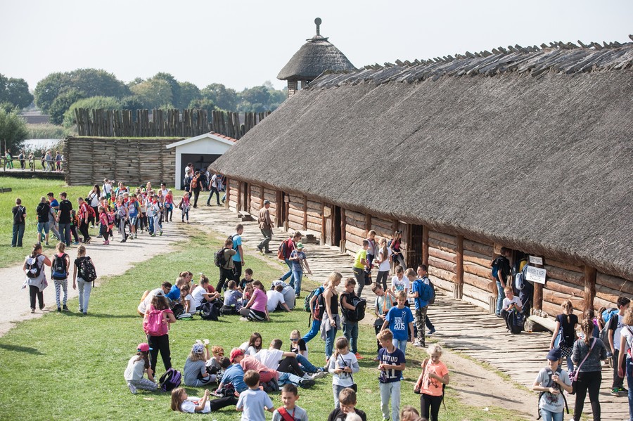 Festyn Archeologiczny w Biskupinie, 17.09.2015, fot. Andrzej Goiński