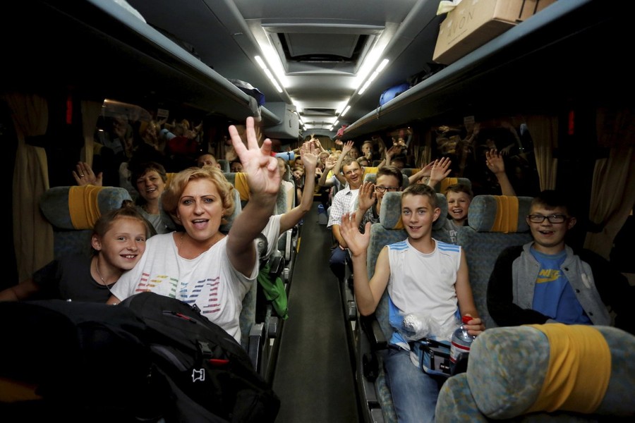 Ostatnie autokary z pielgrzymami odjechały na ŚDM do Krakowa, fot. Mikołaj Kuras