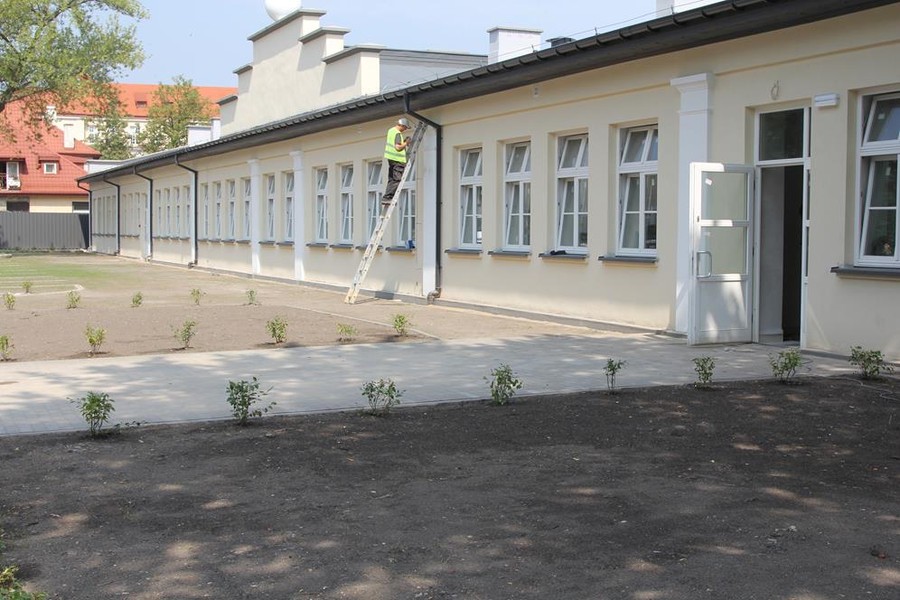 Prace wykończeniowe w przyszłym Zakładzie Aktywności Zawodowej we Włocławku