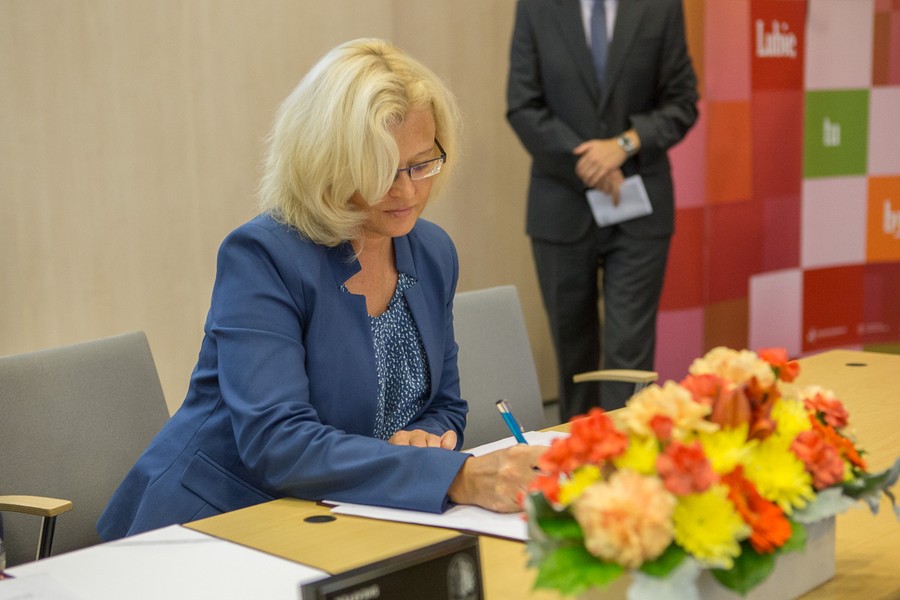 Ceremonia podpisania umowy partnerstwa, fot. Szymon Zdziebło/tarantoga.pl  