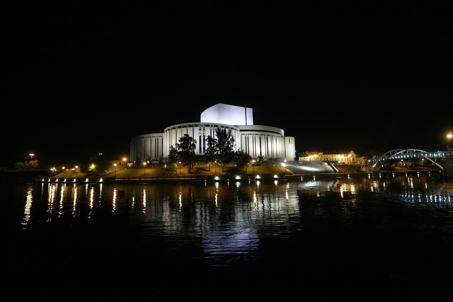 Budynek Opery Nova na bydgoskiej Wyspie Młyńskiej, fot. Tymon Markowski, Andrzej Goiński