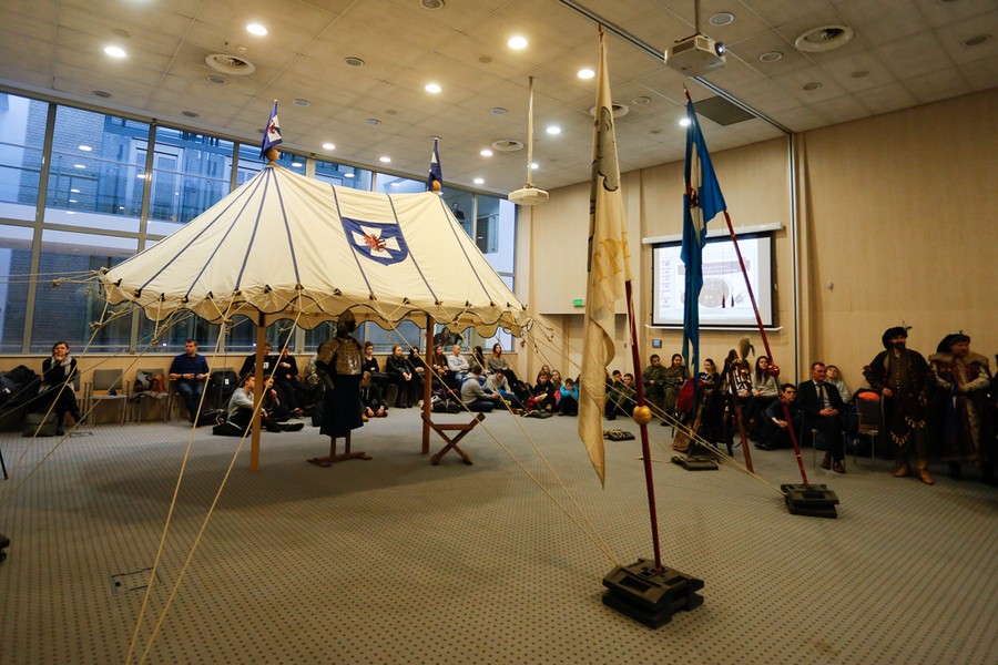 Symboliczne przekazanie namiotów dla Chorągwi Husarskiej Województwa Kujawsko-Pomorskiego, fot. Mikołaj Kuras
