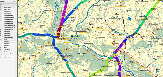 Opis infrastruktury dworcowej na wszystkich czynnych liniach kolejowych w województwie, mapka pochodzi z dokumentu: „Analiza stanu dworców i przystanków kolejowych na terenie Województwa Kujawsko-Pomorskiego”